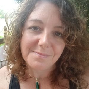 Meet your Posher, Debbey